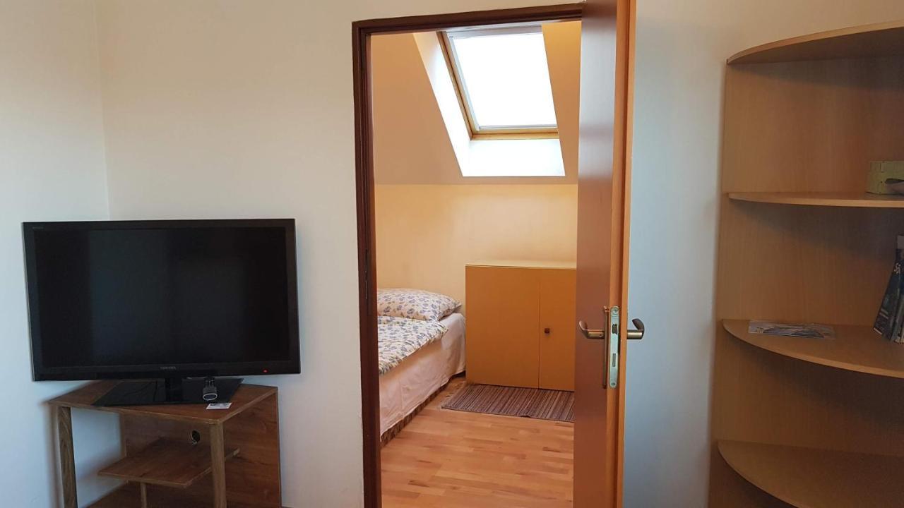 Liptovský Mikuláš Apartments Iris מראה חיצוני תמונה