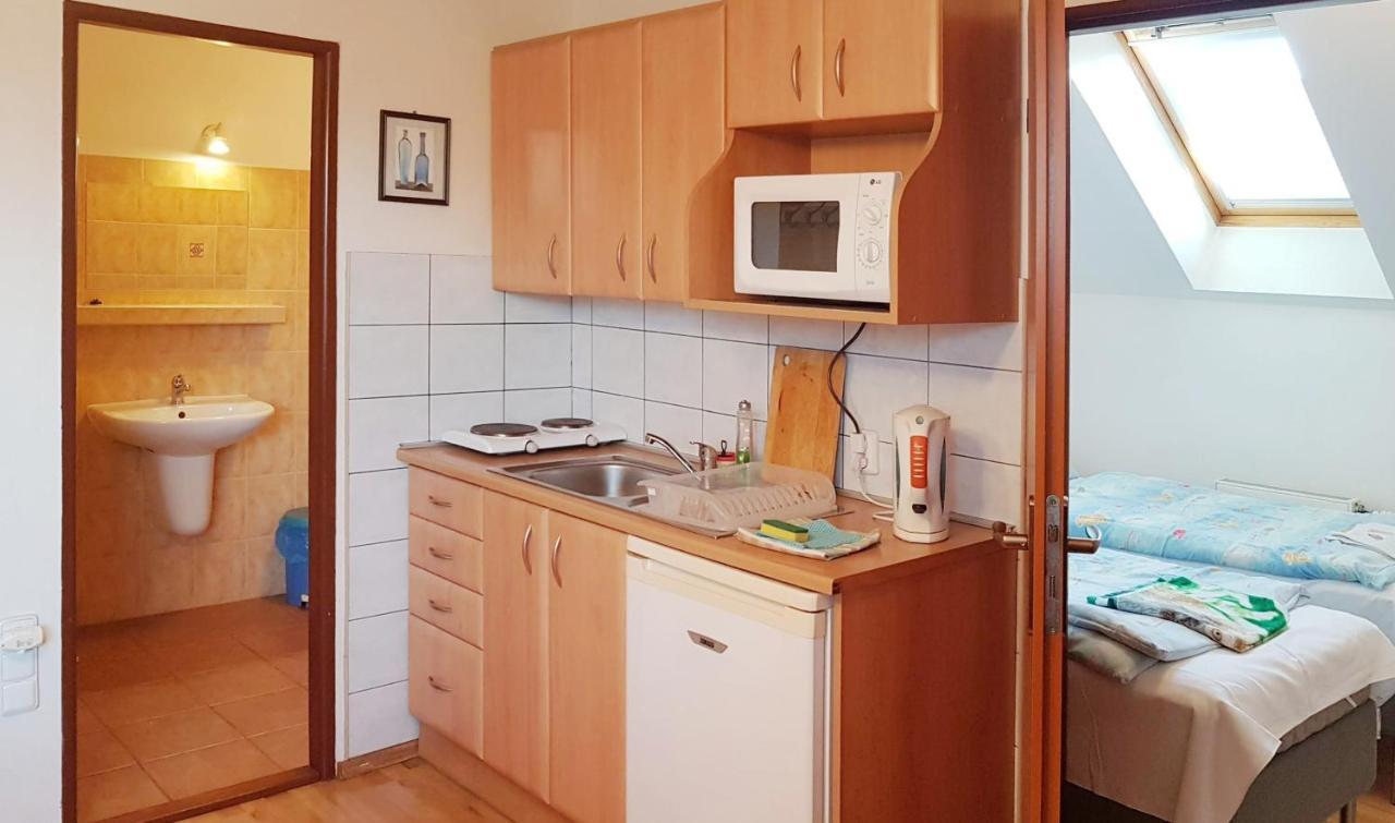 Liptovský Mikuláš Apartments Iris מראה חיצוני תמונה