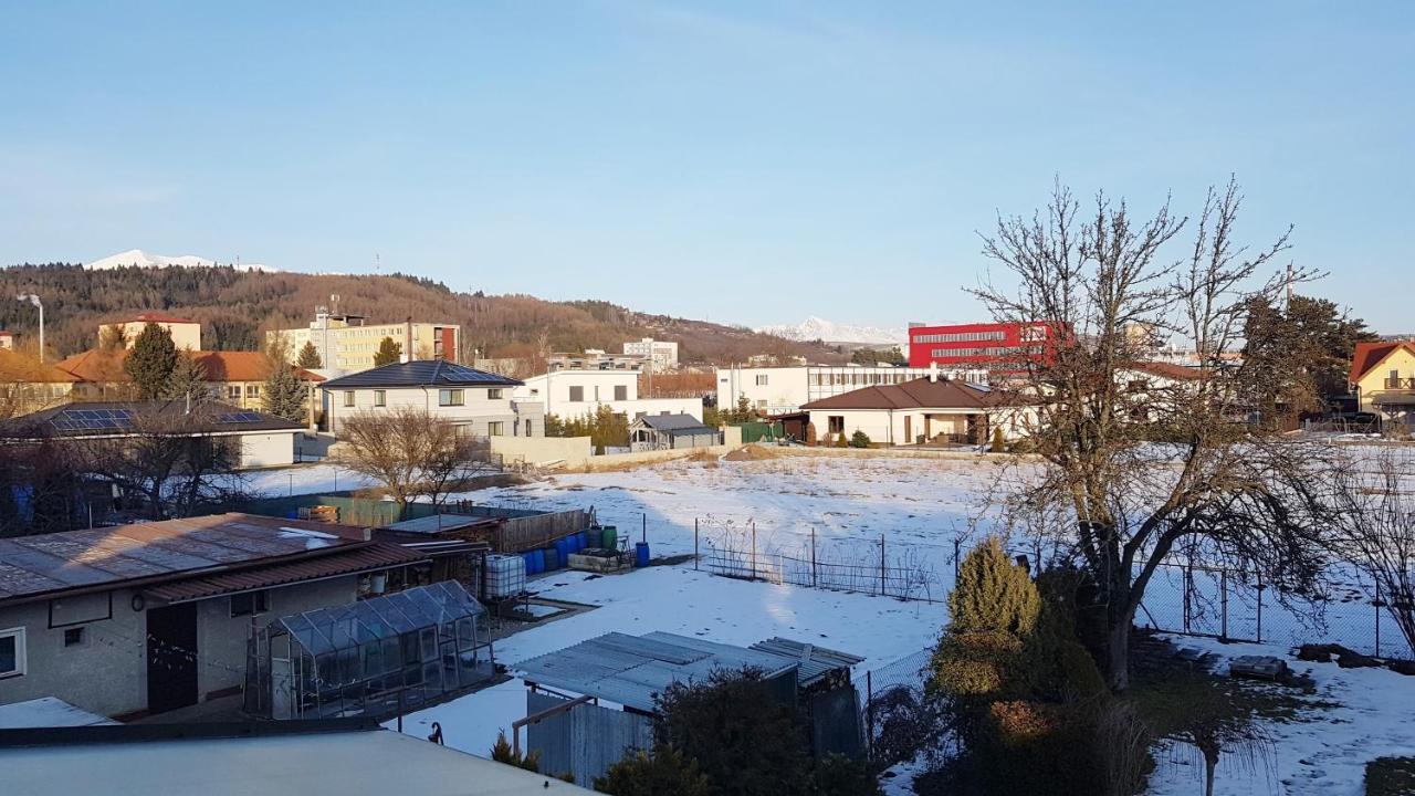 Liptovský Mikuláš Apartments Iris מראה חיצוני תמונה