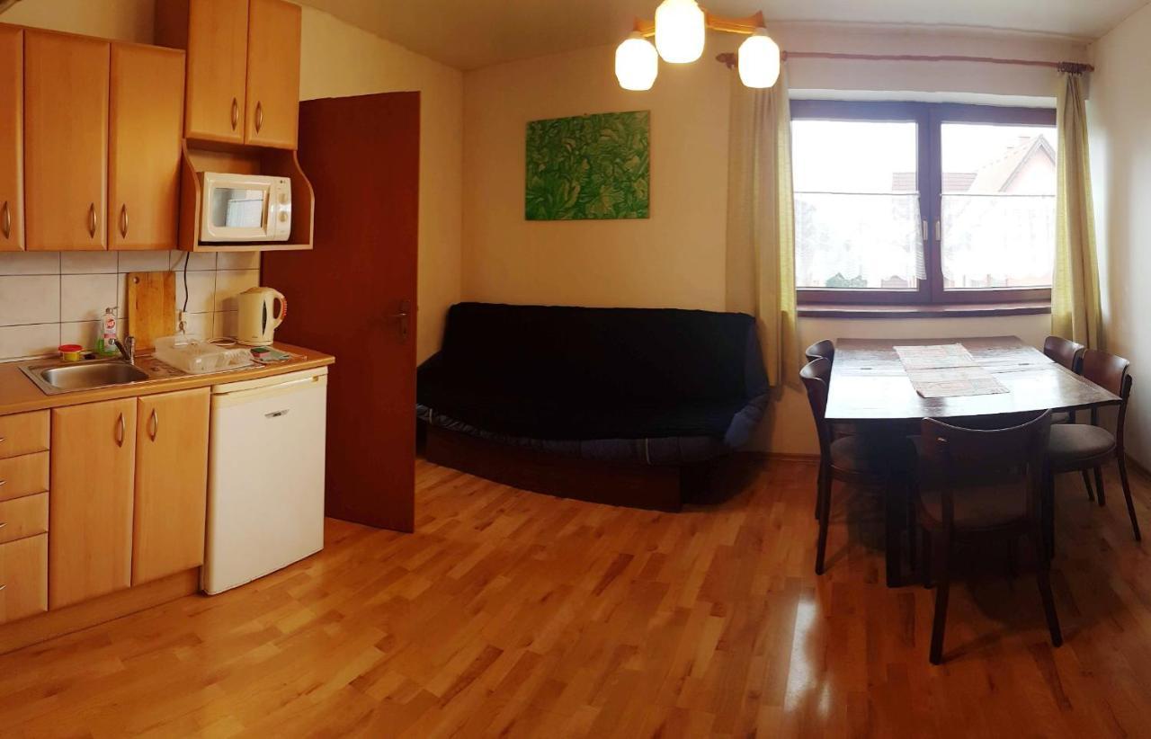 Liptovský Mikuláš Apartments Iris מראה חיצוני תמונה