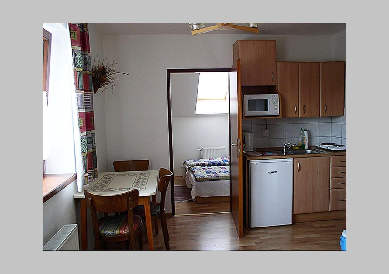 Liptovský Mikuláš Apartments Iris מראה חיצוני תמונה